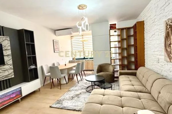 Shtepi me qera Apartament ne Tirane, 2+1, Mobilimi E mobiluar, Pagesa 1,000  Euro.