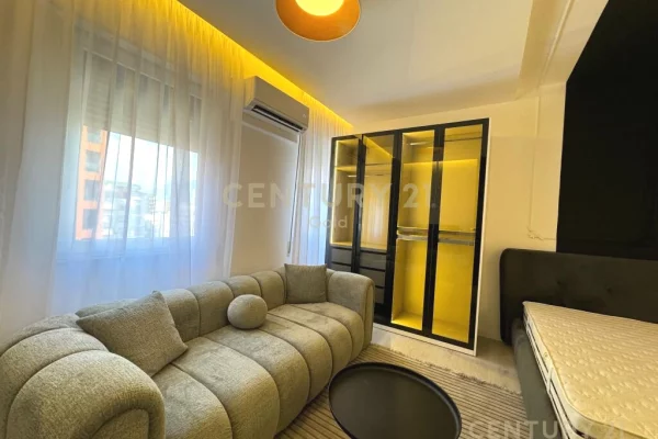 Komuna e Parisit, Studio moderne per qira!