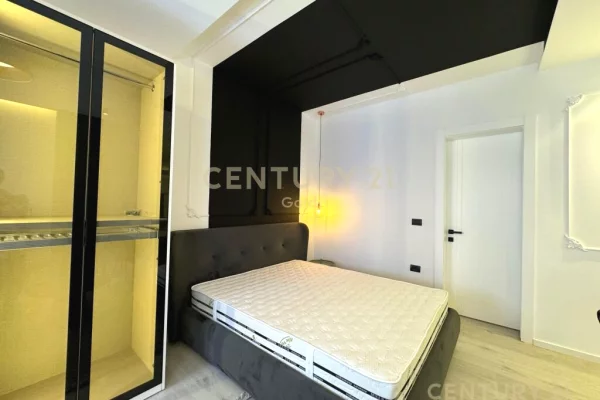 Komuna e Parisit, Studio moderne per qira!