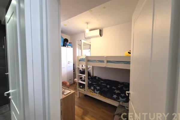 Appartamento in vendita a Tirana 2+1, Arredato