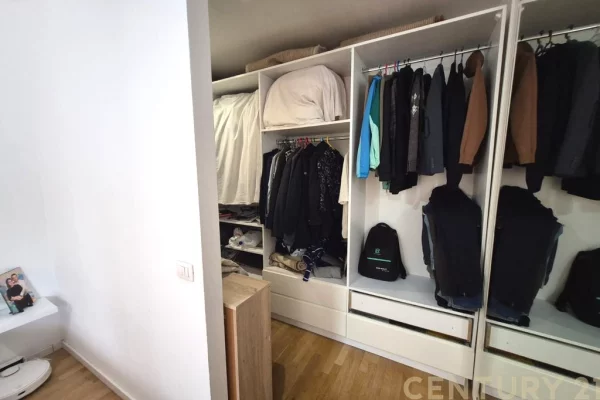 Appartamento in vendita a Tirana 2+1, Arredato