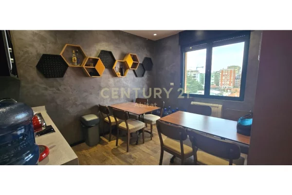 Shitet zyre elitare ne zemer te Bllokut!