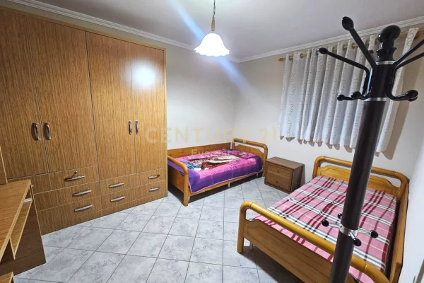 Appartamento in vendita a Tirana 2+1, Arredato