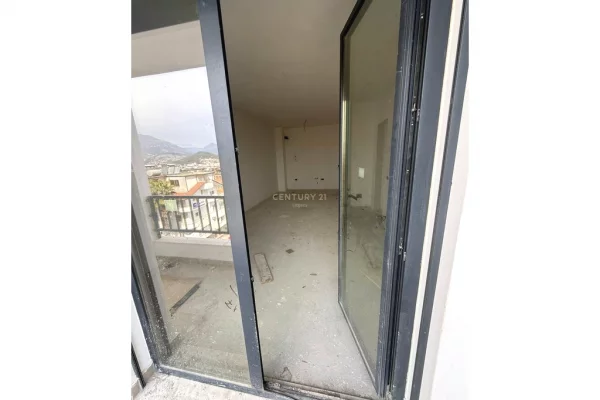 Appartamento in vendita a Tirana 1+1, Vuoto