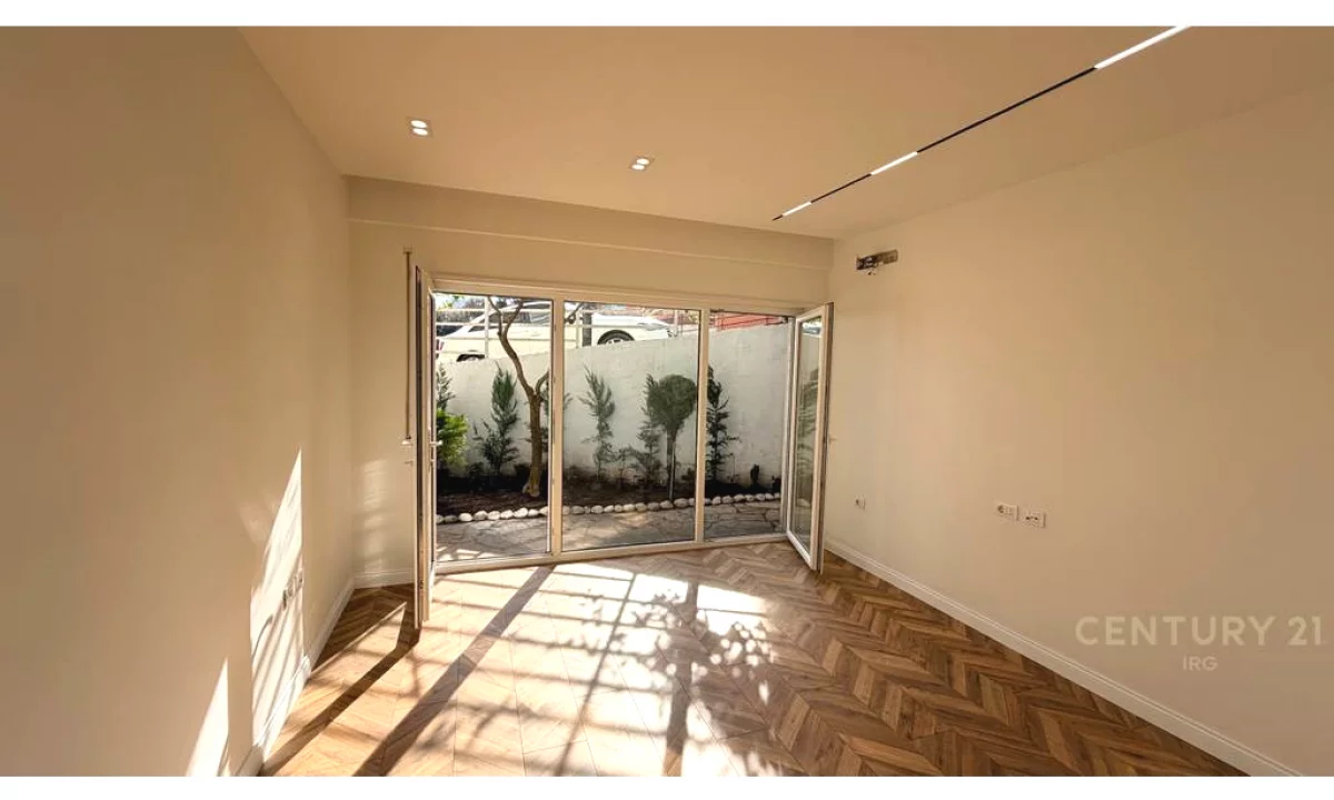 Apartment for sale in Tirana 1+1, Emty