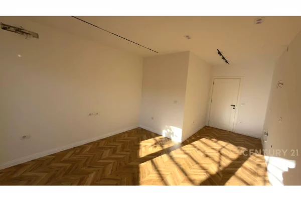 Apartment for sale in Tirana 1+1, Emty