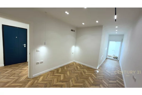 Apartment for sale in Tirana 1+1, Emty