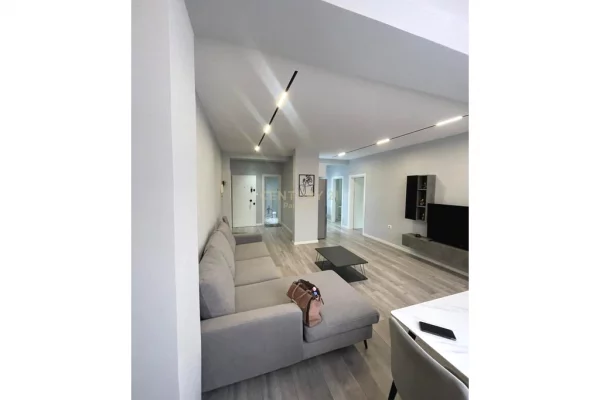 JEPET ME QIRA APARTAMENT 2+1 21 DHJETORI TIRANË