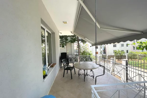 Villa di lusso in affitto a Tirana 4+1, Arredato