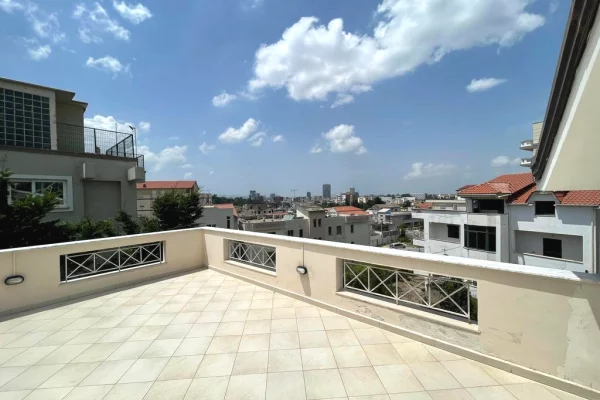 Villa di lusso in affitto a Tirana 4+1, Arredato