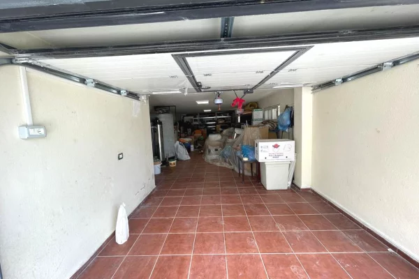 Villa di lusso in affitto a Tirana 4+1, Arredato