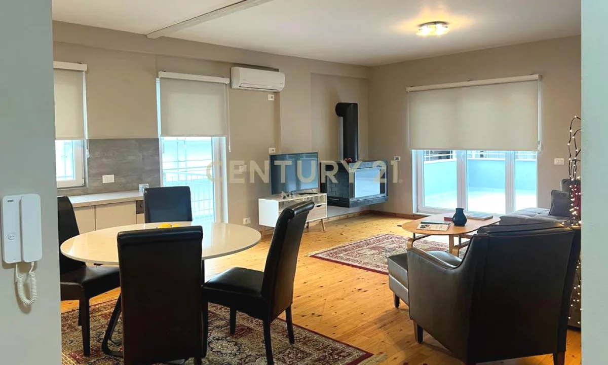 Penthouse (panoramic top floor) for rent in Tirana 3+1, Furnished