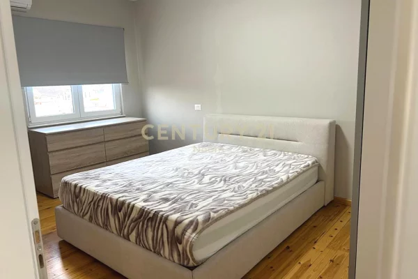 Penthouse (panoramic top floor) for rent in Tirana 3+1, Furnished