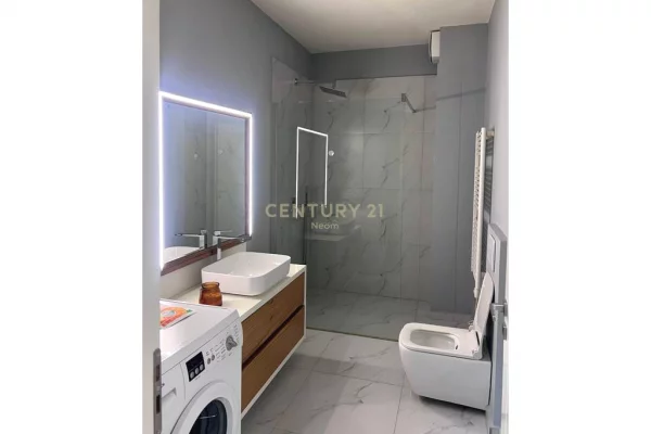 Penthouse (panoramic top floor) for rent in Tirana 3+1, Furnished