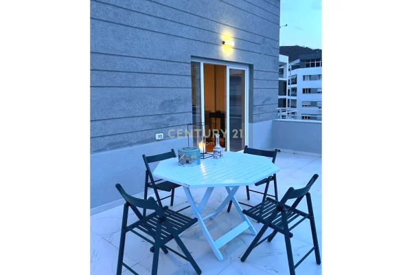 Penthouse (panoramic top floor) for rent in Tirana 3+1, Furnished