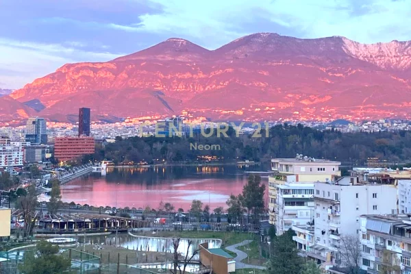 Penthouse (panoramic top floor) for rent in Tirana 3+1, Furnished