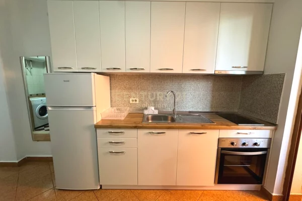 Appartamento in affitto a Tirana 1+1, Arredato