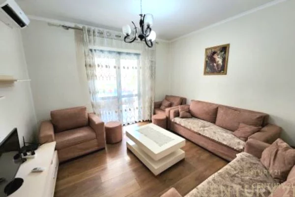 Shtepi me qera Apartament ne Tirane, 3+1, Mobilimi E mobiluar, Pagesa 1,000  Euro.