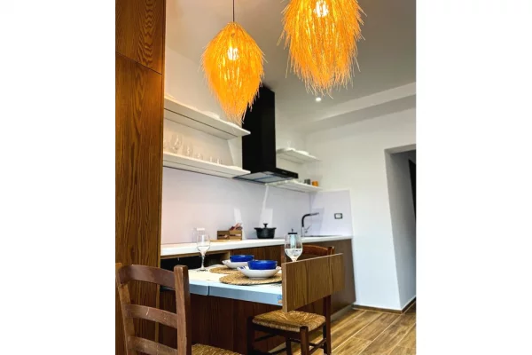 Shtepi ne shitje Apartament ne Sarande, 3+1, Mobilimi E mobiluar, Pagesa 300,000  Euro.