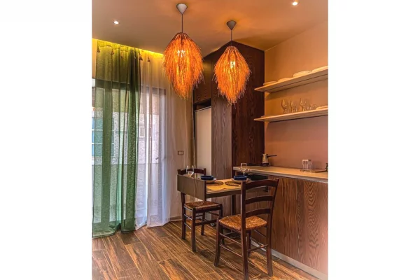 Shtepi ne shitje Apartament ne Sarande, 3+1, Mobilimi E mobiluar, Pagesa 300,000  Euro.