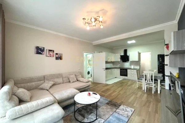 Shtepi me qera Apartament ne Tirane, 2+1, Mobilimi E mobiluar, Pagesa 700  Euro.