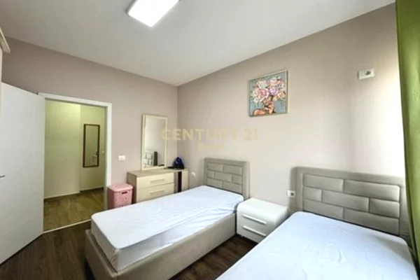 Shtepi me qera Apartament ne Tirane, 2+1, Mobilimi E mobiluar, Pagesa 700  Euro.