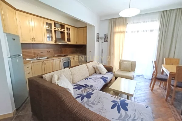 Shtepi me qera Apartament ne Tirane, 2+1, Mobilimi E mobiluar, Pagesa 650  Euro.