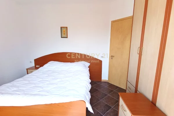 Shtepi me qera Apartament ne Tirane, 2+1, Mobilimi E mobiluar, Pagesa 650  Euro.