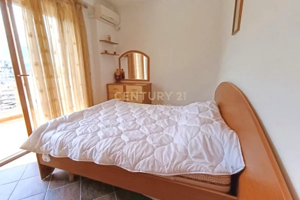 Shtepi me qera Apartament ne Tirane, 2+1, Mobilimi E mobiluar, Pagesa 650  Euro.