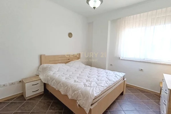 Shtepi me qera Apartament ne Tirane, 2+1, Mobilimi E mobiluar, Pagesa 650  Euro.