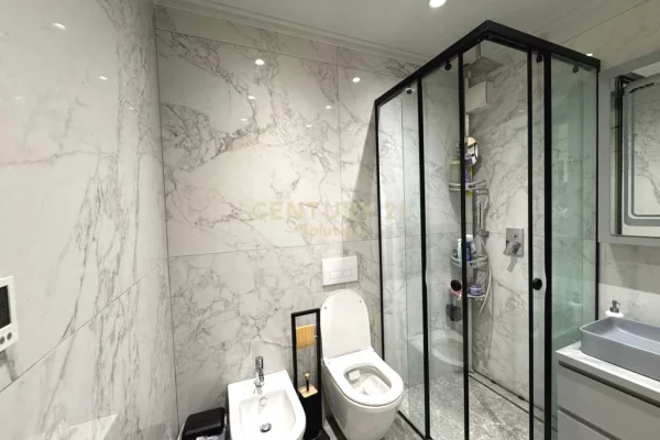 Shtepi ne shitje Apartament ne Tirane, 1+1, Mobilimi E mobiluar, Pagesa 170,000  Euro.