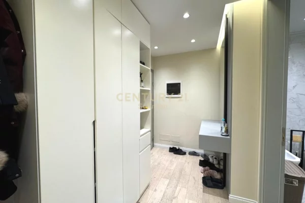 Shtepi ne shitje Apartament ne Tirane, 1+1, Mobilimi E mobiluar, Pagesa 170,000  Euro.