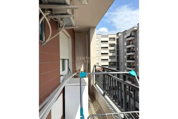 Shtepi ne shitje Apartament ne Tirane, 1+1, Mobilimi E mobiluar, Pagesa 170,000  Euro.