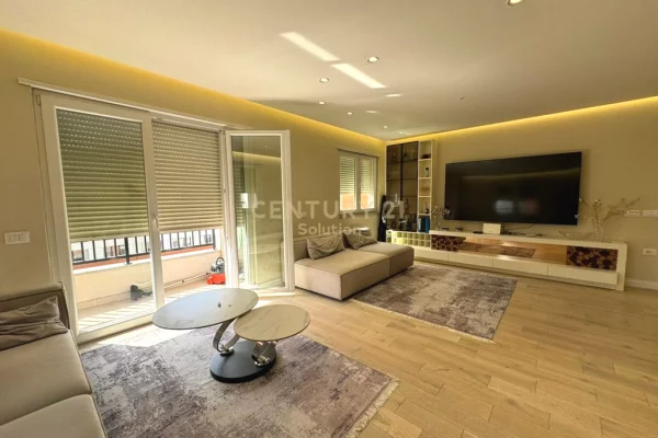 Shtepi ne shitje Apartament ne Tirane, 1+1, Mobilimi E mobiluar, Pagesa 170,000  Euro.