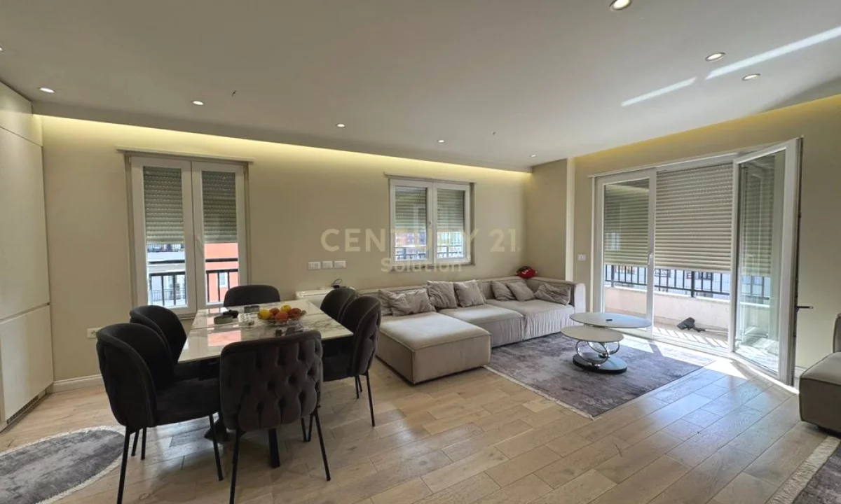 Shtepi ne shitje Apartament ne Tirane, 1+1, Mobilimi E mobiluar, Pagesa 170,000  Euro.