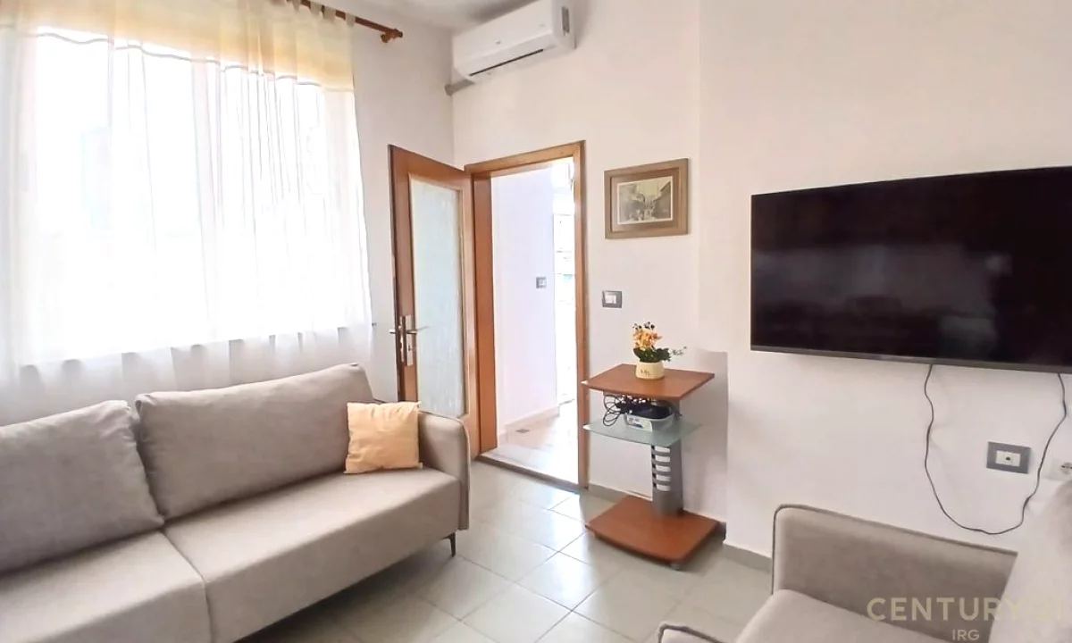 Shtepi me qera Apartament ne Tirane, 2+1, Mobilimi E mobiluar, Pagesa 650  Euro.