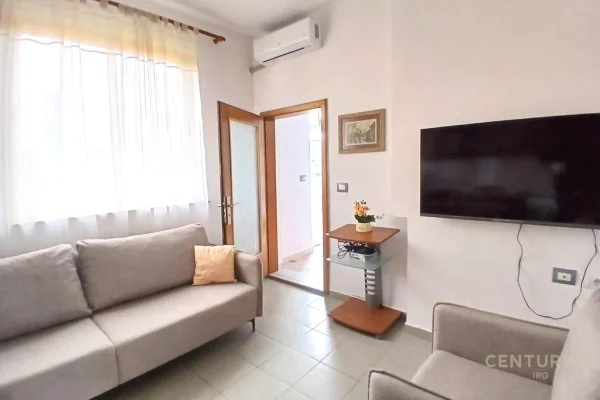 APARTAMENT 2+1 PER QIRA TEK RRUGA E DURRESIT