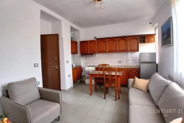 Shtepi me qera Apartament ne Tirane, 2+1, Mobilimi E mobiluar, Pagesa 650  Euro.