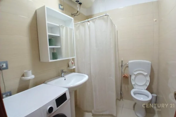 Shtepi me qera Apartament ne Tirane, 2+1, Mobilimi E mobiluar, Pagesa 650  Euro.