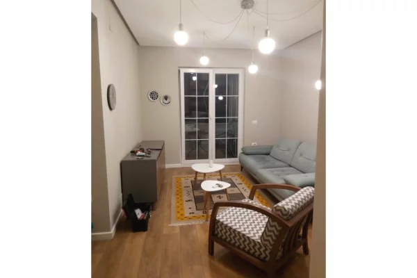 Appartamento in affitto a Tirana 1+1, Arredato