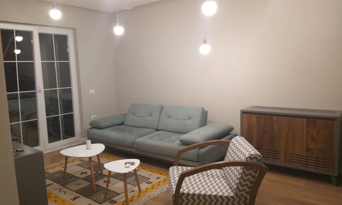 Appartamento in affitto a Tirana 1+1, Arredato