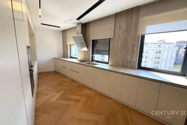 Shtepi me qera Apartament ne Tirane, 2+1, Mobilimi E mobiluar, Pagesa 2,500  Euro.