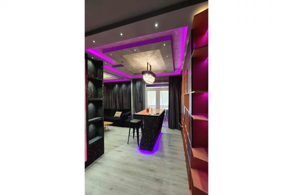 Shtepi ne shitje Apartament ne Tirane, 1+1, Mobilimi E mobiluar, Pagesa 180,000  Euro.