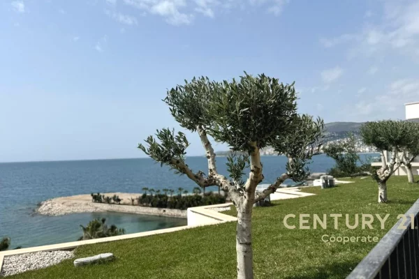 Shtepi ne shitje Apartament ne Sarande, 1+1, Mobilimi Bosh, pa mobiluar, Pagesa 225,000  Euro.