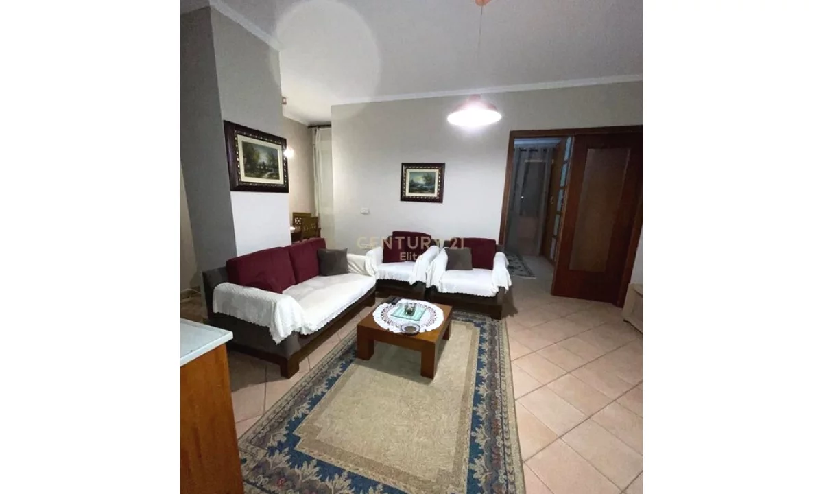Shtepi me qera Apartament ne Tirane, 1+1, Mobilimi E mobiluar, Pagesa 650  Euro.