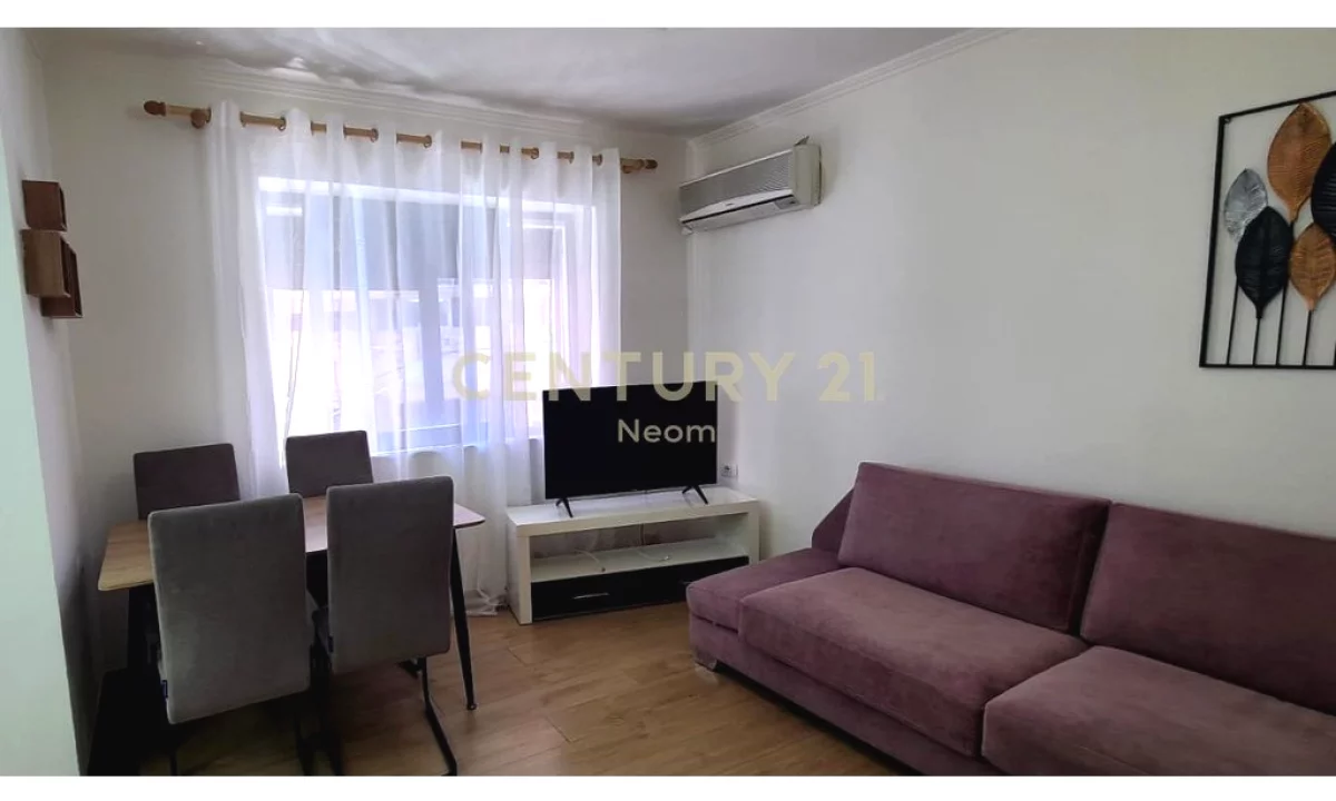 Appartamento in affitto a Tirana 1+1, Arredato