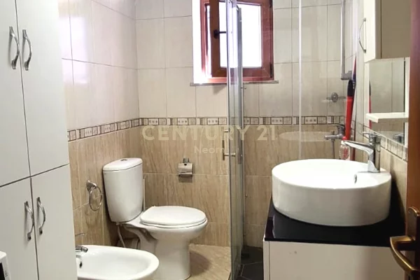 Appartamento in affitto a Tirana 1+1, Arredato