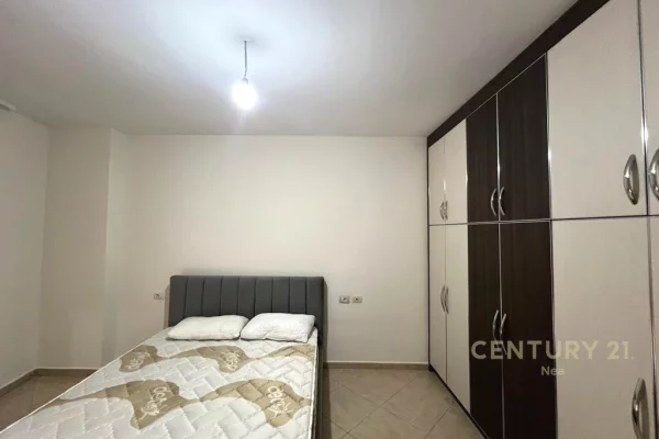 Apartament 3+1+2 Me Qira në Fresku, Tiranë