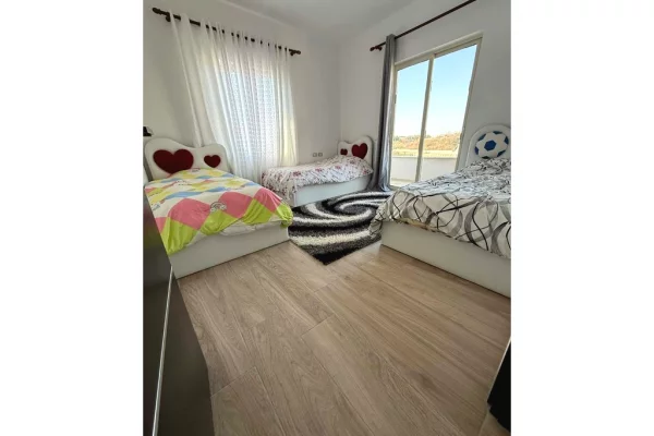 Shtepi me qera Vila Luksoze ne Tirane, 3+1, Mobilimi Pjeserisht e mobiluar, Pagesa 600  Euro.