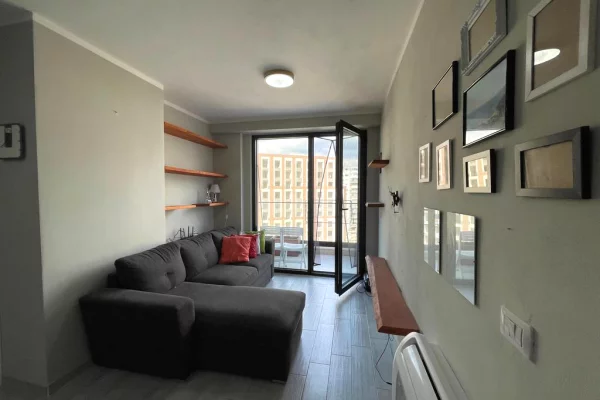 Shtepi me qera Apartament ne Tirane, 3+1, Mobilimi E mobiluar, Pagesa 700  Euro.